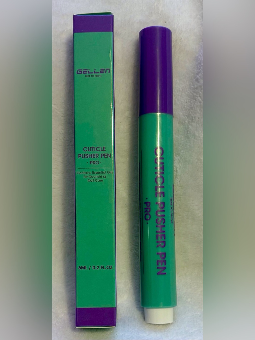 Elle Cuticle Pusher Pen - Green with Purple Accents